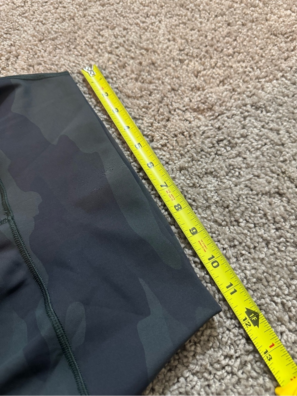 ALO High-Waisted Camo Leggings Size Small - Picture 4 of 8